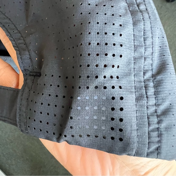 Nike Golf Hat Cap Black Mesh Adjustable Dri-fit Heritage86 Sports V Logo EUC - Picture 11 of 15